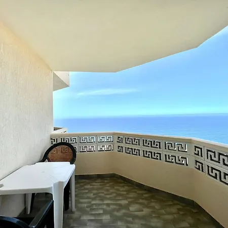 Apartment Studio With Breakfast Included And Heated Pool