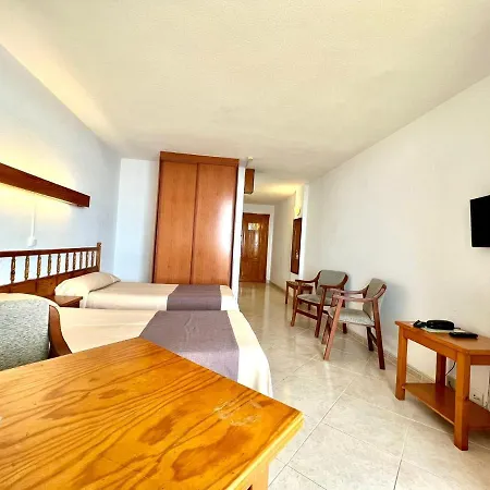 Studio With Breakfast Included And Heated Pool * לוס ריאלחוס